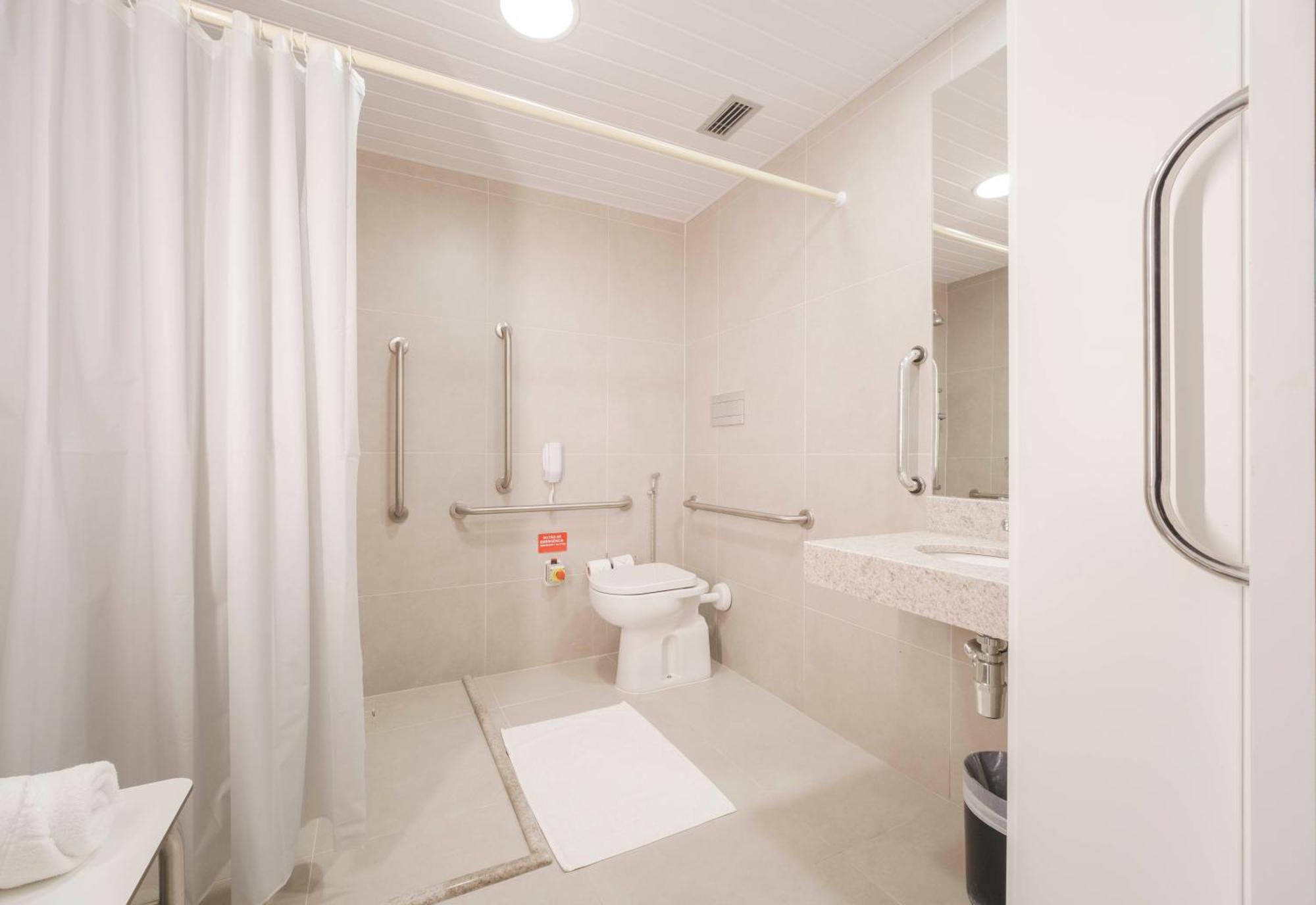 Ibis Budget Farroupilha Ngoại thất bức ảnh
